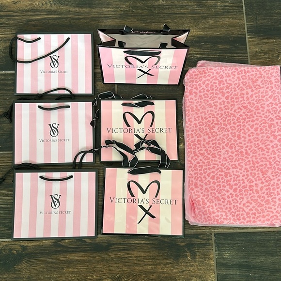 Victoria's Secret Shopping Bags with Wrapping Papers - Picture 1 of 5